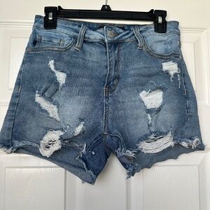 JUDY BLUE DENIM SHORTS WITH DISTRESSING.  SO CUTE AND COMFY- LOTS OF STRETCH!